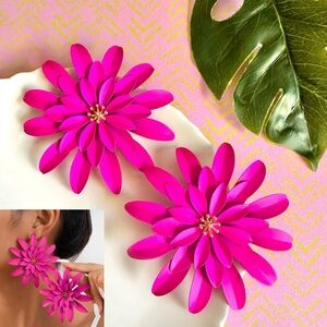 2/$30🌵 Pink Daisy Flower Metal Earrings Zara Statement Jumbo Garden Jewelry NEW